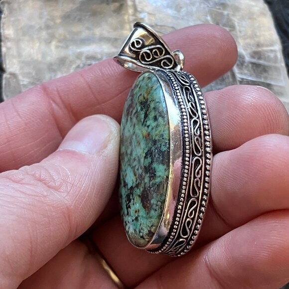 African Turquoise Stone Crystal Pendant Jewelry - Picture 5 of 8